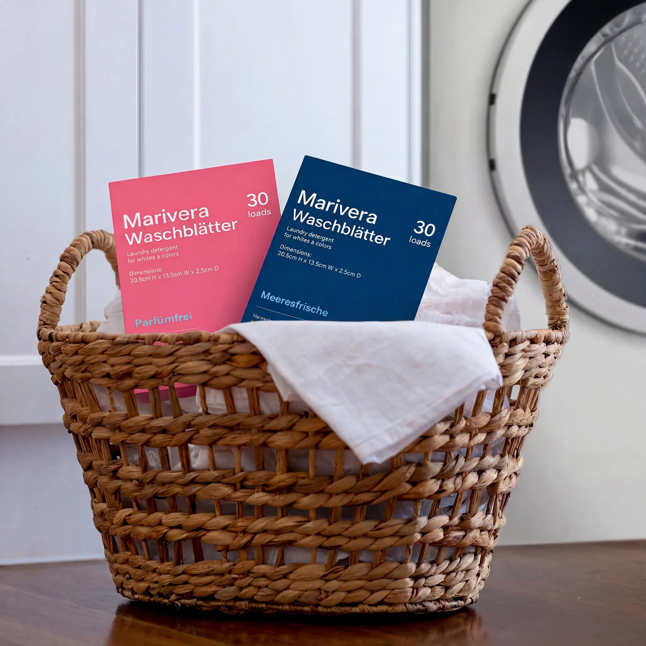 Marivera Waschmittelblätter in den Varianten Meeresfrische und Parfümfrei – nachhaltiges Waschmittel ohne Plastik für saubere Wäsche im Alltag.